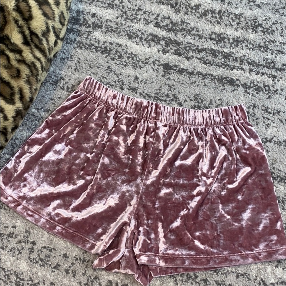 silky soft muave color lounge shorts
